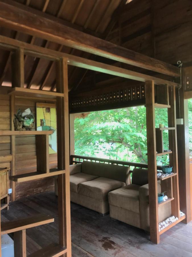 The Exile Sunset Bar & Bungalow 吉利特拉旺安 外观 照片