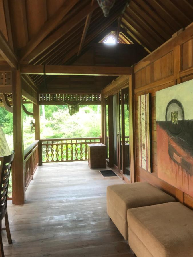 The Exile Sunset Bar & Bungalow 吉利特拉旺安 外观 照片