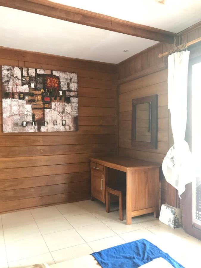 The Exile Sunset Bar & Bungalow 吉利特拉旺安 外观 照片